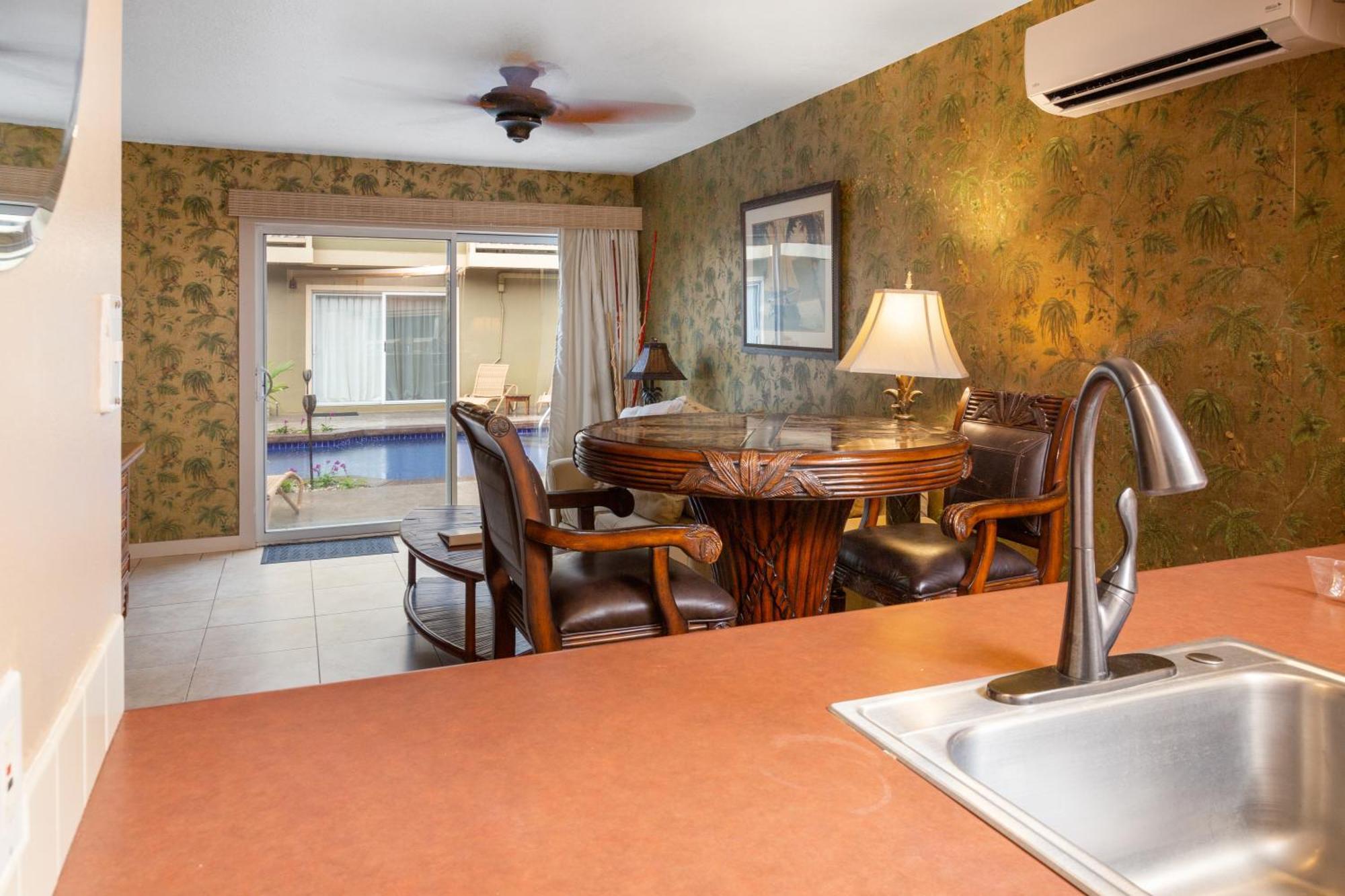 Lotus Suite, 1 Bedroom, Sleeps 4, Pool & Bbq, Pre-Renovation Summer Sale Kihei Εξωτερικό φωτογραφία
